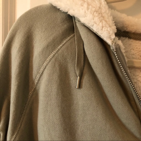 GAP Zip Up, Fur Lined Jacket with Hood - Picture 4 of 8